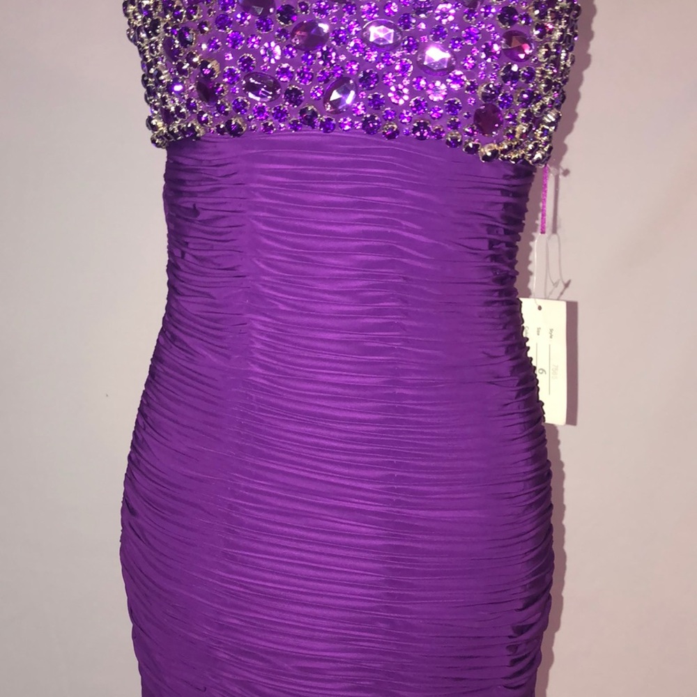 NWT! Jovani Prom/Pageant Gown - Picture 3 of 8